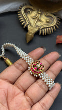 Load image into Gallery viewer, One of a kind pearl choker