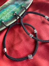Load image into Gallery viewer, Thread Anklet -4