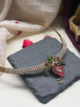 Load image into Gallery viewer, Statement vintage style pearl hasli