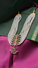 Load image into Gallery viewer, Multilayered Festive Pearl Necklace