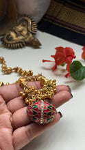 Load image into Gallery viewer, Statement vintage style gungroo necklace