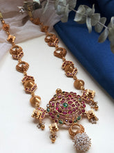 Load image into Gallery viewer, Vintage style necklace