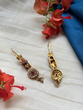Load image into Gallery viewer, Vintage style statement earrings