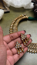 Load image into Gallery viewer, Statement kundan choker necklace set
