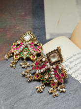 Load image into Gallery viewer, Kundan work earrings in gold polish