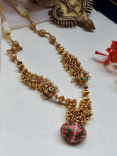 Load image into Gallery viewer, Statement vintage style gungroo necklace