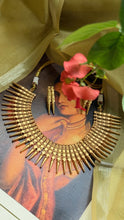 Load image into Gallery viewer, Statement vintage style necklace set