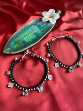 Load image into Gallery viewer, Black thread silver anklets-Balinese