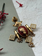 Load image into Gallery viewer, Gold polished, vintage style pendant in silver 925