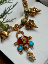 Load image into Gallery viewer, Statement vintage onyx necklace