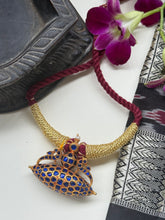 Load image into Gallery viewer, Kundan choker with thread work