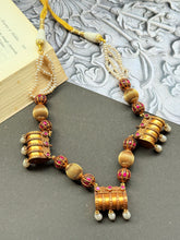 Load image into Gallery viewer, Statement vintage style pendant necklace
