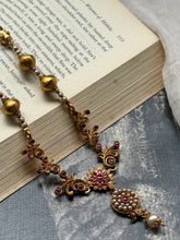 Load image into Gallery viewer, Kundan necklace in silver 925 and gold polish