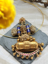 Load image into Gallery viewer, Statement vintage 925gold polish pendant