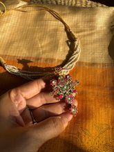 Load image into Gallery viewer, Festive kundan necklace with detachable pearls
