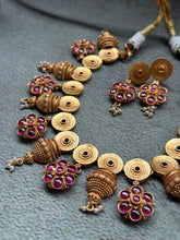 Load image into Gallery viewer, Statement vintage style necklace set in silver 925 & gold polish