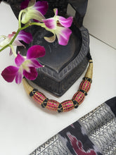 Load image into Gallery viewer, Kundan choker with thread work