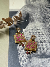 Load image into Gallery viewer, Gold polish kundan earrings in silver 925