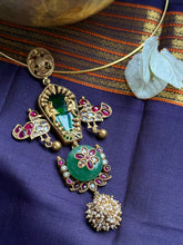 Load image into Gallery viewer, Statement vintage 925gold polish hasli with pendant-7