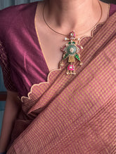 Load image into Gallery viewer, Vintage statement pendant hasli