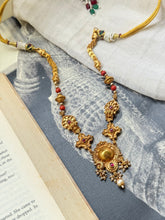 Load image into Gallery viewer, Kundan necklace in silver 925 and antique gold polish