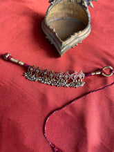 Load image into Gallery viewer, Ruby red peacock kundan bracelet/ Ponchi