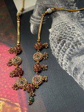 Load image into Gallery viewer, Vintage style statement necklace