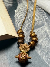 Load image into Gallery viewer, Kundan necklace in silver 925 and antique gold polish