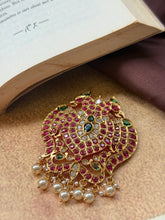 Load image into Gallery viewer, Vintage style statement pendant with cut stones