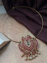 Load image into Gallery viewer, Vintage style statement pendant with cut stones