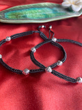 Load image into Gallery viewer, Thread Anklet -1
