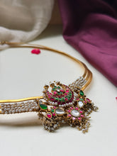 Load image into Gallery viewer, Statement vintage style pearl hasli