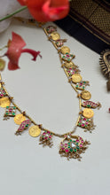 Load image into Gallery viewer, Statement vintage style kasu mala pendant necklace
