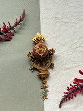 Load image into Gallery viewer, Gold polished, vintage style pendant in silver 925