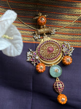 Load image into Gallery viewer, Statement vintage 925gold polish hasli with pendant-2