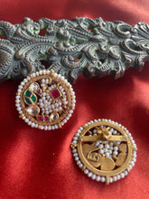 Load image into Gallery viewer, Statement Kundan earrings