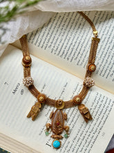 Load image into Gallery viewer, Statement vintage style necklace