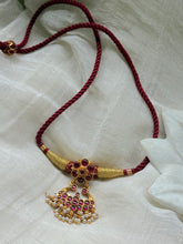 Load image into Gallery viewer, Kundan work pendant with threadwork