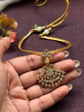 Load image into Gallery viewer, Antique gold polish classic adigai necklace