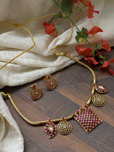 Load image into Gallery viewer, Classic timeless vintage style necklace and earrings 1