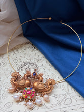 Load image into Gallery viewer, Vintage style statement pendant