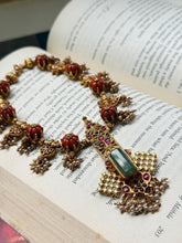 Load image into Gallery viewer, Coral necklace in silver 925 and gold polish
