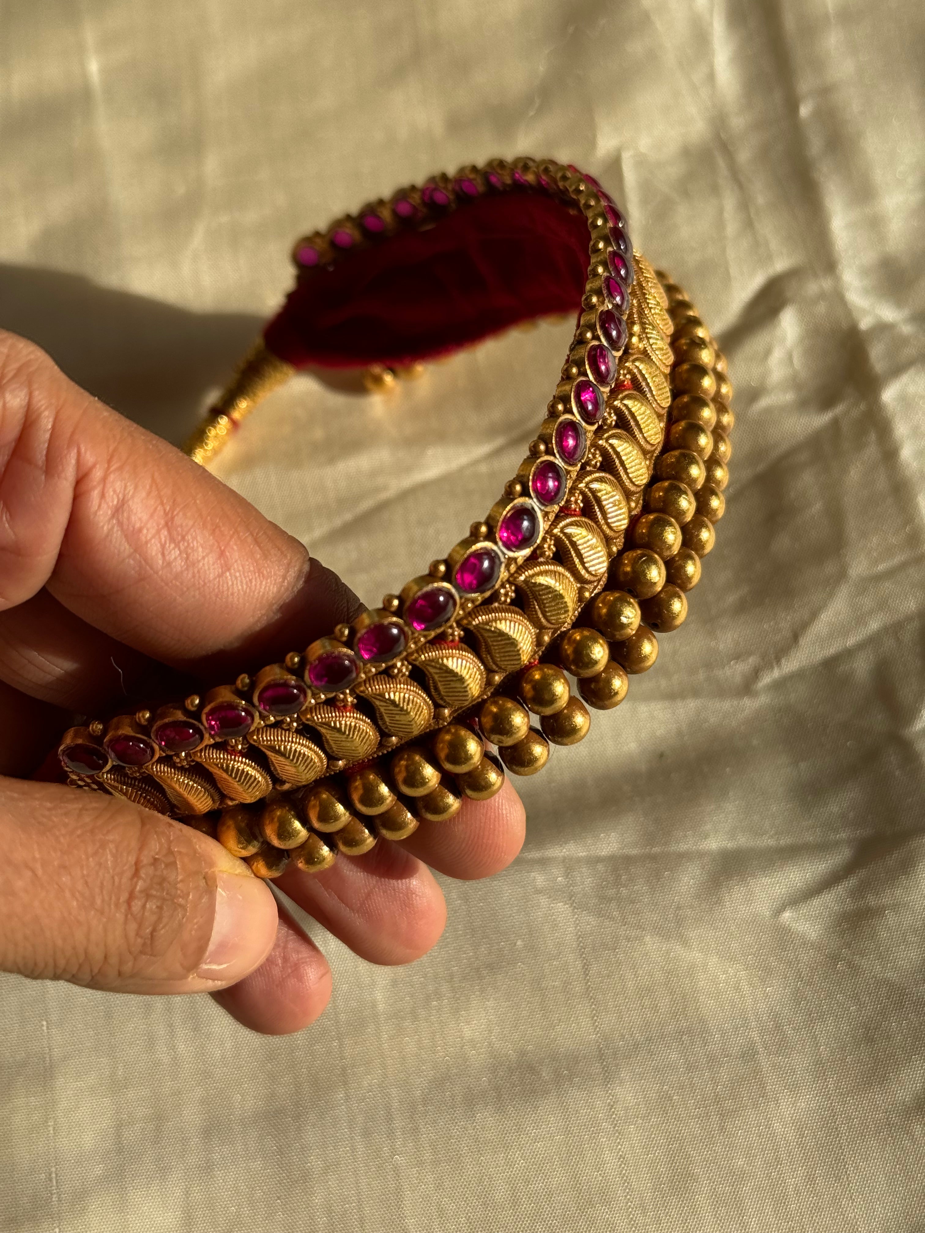 Gold Tone Thushi Neckpiece Potpourri Studio