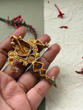 Load image into Gallery viewer, Gold polished, vintage style pendant in silver 925