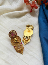 Load image into Gallery viewer, Vintage style statement earrings