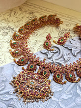 Load image into Gallery viewer, Statement mango necklace with earrings in silver 925 and gold polish