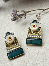 Load image into Gallery viewer, Silver 92.5 dual stone earrings