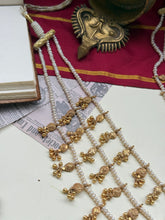 Load image into Gallery viewer, Statement multilayer pearl necklace