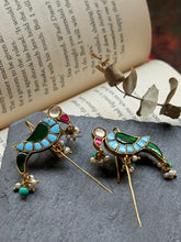 Load image into Gallery viewer, Kundan work earrings in gold polish