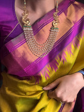 Load image into Gallery viewer, Multilayered festive pearl necklace